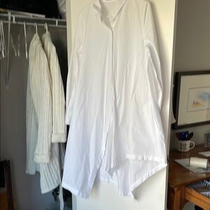 ALEMBIKA large white tunic.  Super stylish.Alembika is a top Israeli designer.
